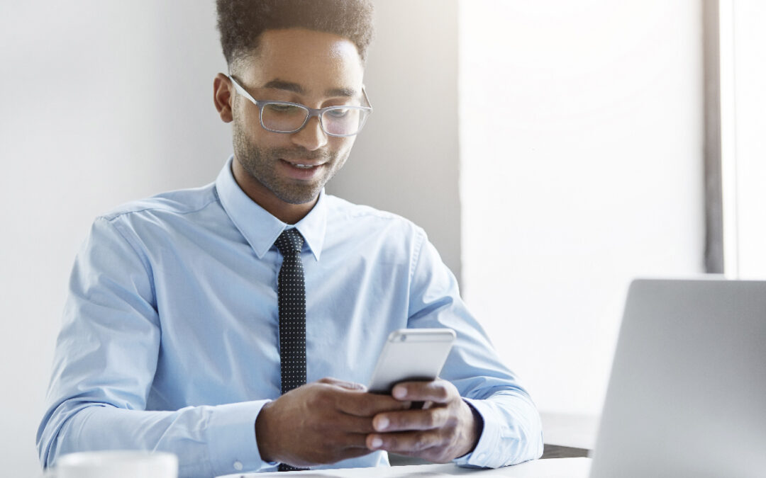 Registro de ponto pelo celular: como funciona?